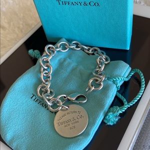 TIFFANY & CO. STERLING SILVER BRACELET